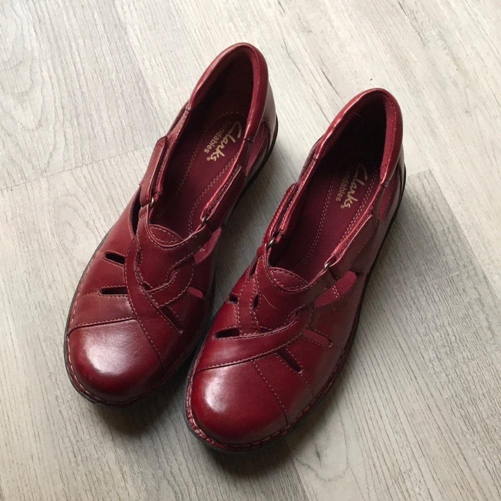 Brand new never size 8 Clarks Bendables, leather